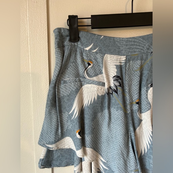 Zara Ruffle Crane Shorts - Picture 5 of 7